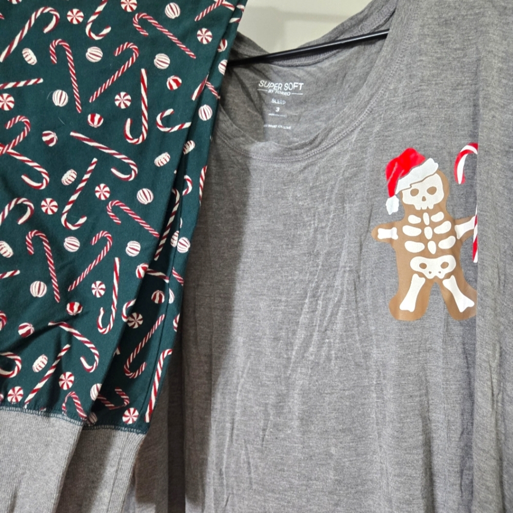 Torrid Sz 3 Gingerbread Man PJs Leggings & Long Sleeve Tee